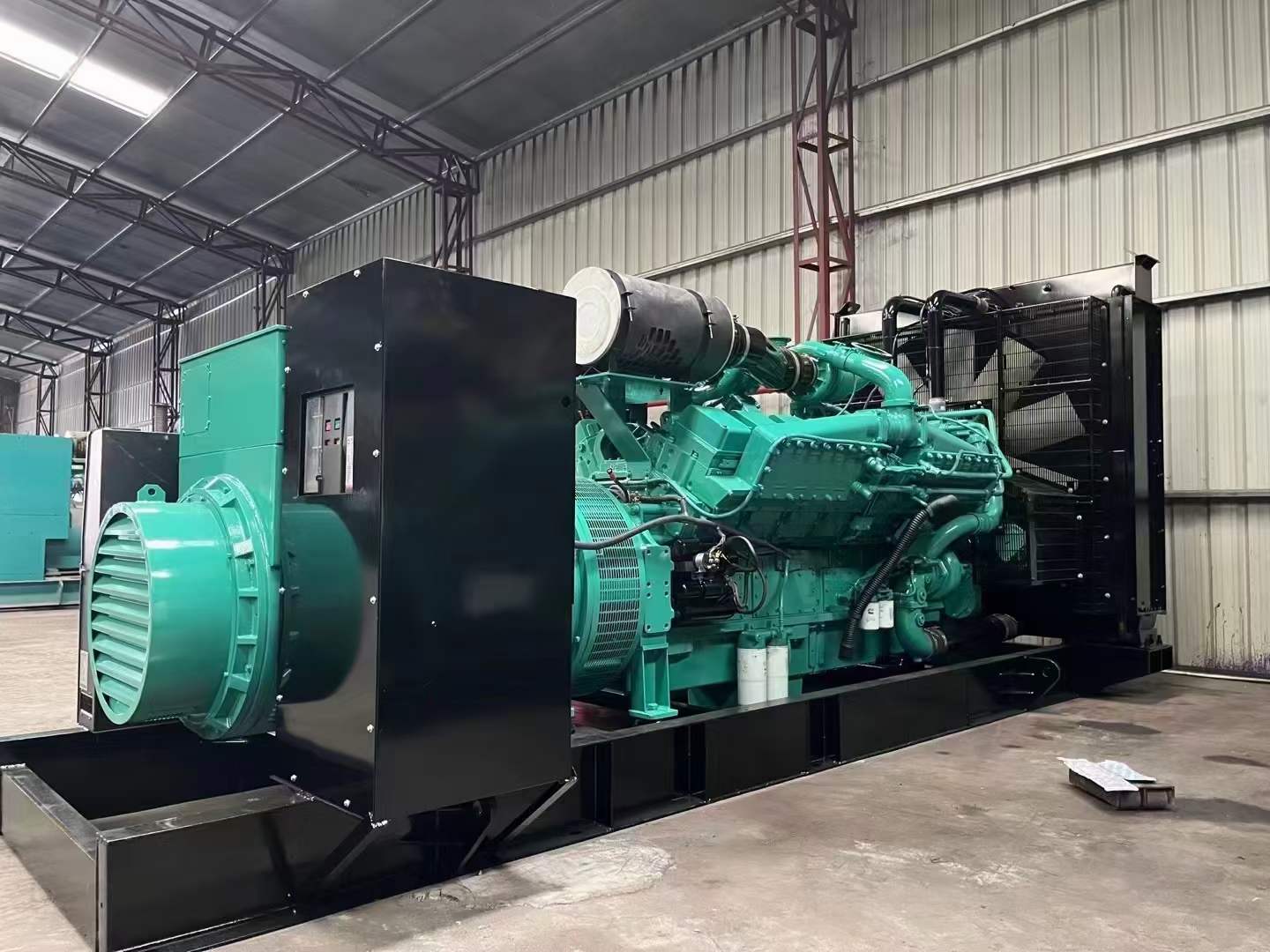 屏山如何降低 800kW 柴油发电机输出电流的波动？